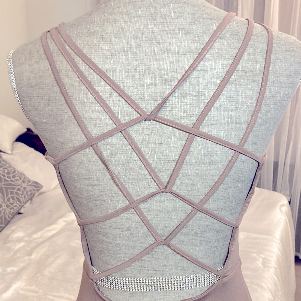 Bear Dance cut out dress - Picture 6 of 11